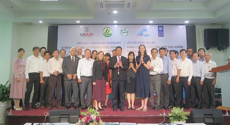 សម្ពោធគម្រោង “ពង្រឹងលទ្ធភាពទទួលបានសុខភាពក្នុងបរិបទនៃការប្រែប្រួលអាកាសធាតុ និងបរិស្ថាន” នៅទីក្រុង Can Tho