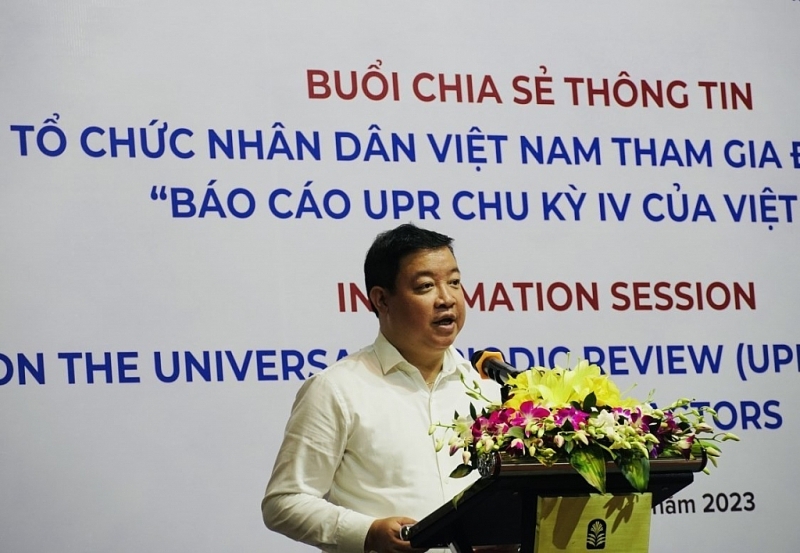 លោក Nguyen Ngoc Hung អនុប្រធានសហភាពអង្គការមិត្តភាពវៀតណាមបានមានប្រសាសន៍នៅក្នុងសម័យប្រជុំចែករំលែកព័ត៌មានសម្រាប់អង្គការប្រជាជនវៀតណាមដើម្បីរួមចំណែកក្នុងការអភិវឌ្ឍន៍ “របាយការណ៍ត្រួតពិនិត្យតាមកាលកំណត់ជាសកលរបស់វៀតណាម (UPR) វដ្តទី IV” នាថ្ងៃទី ២ ខែតុលា ឆ្នាំ ២០២៣។