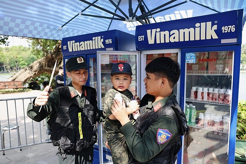 Vinamilk រួមដៃគ្នាផ្សព្វផ្សាយសារ 