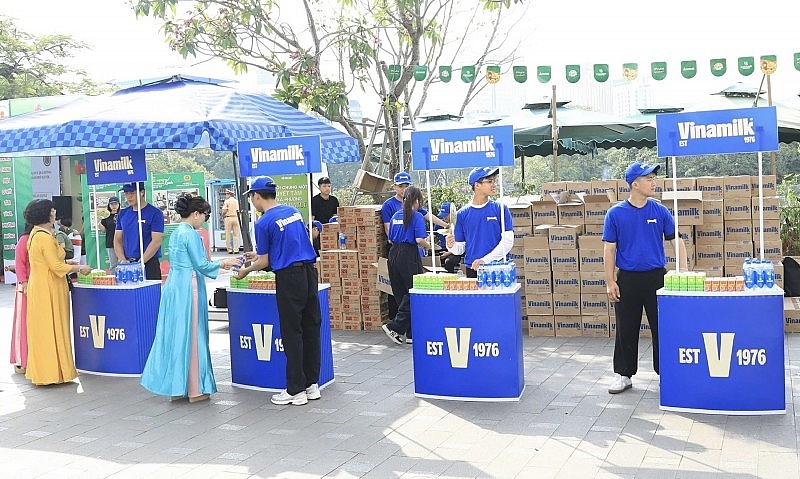 Vinamilk រួមដៃគ្នាផ្សព្វផ្សាយសារ 