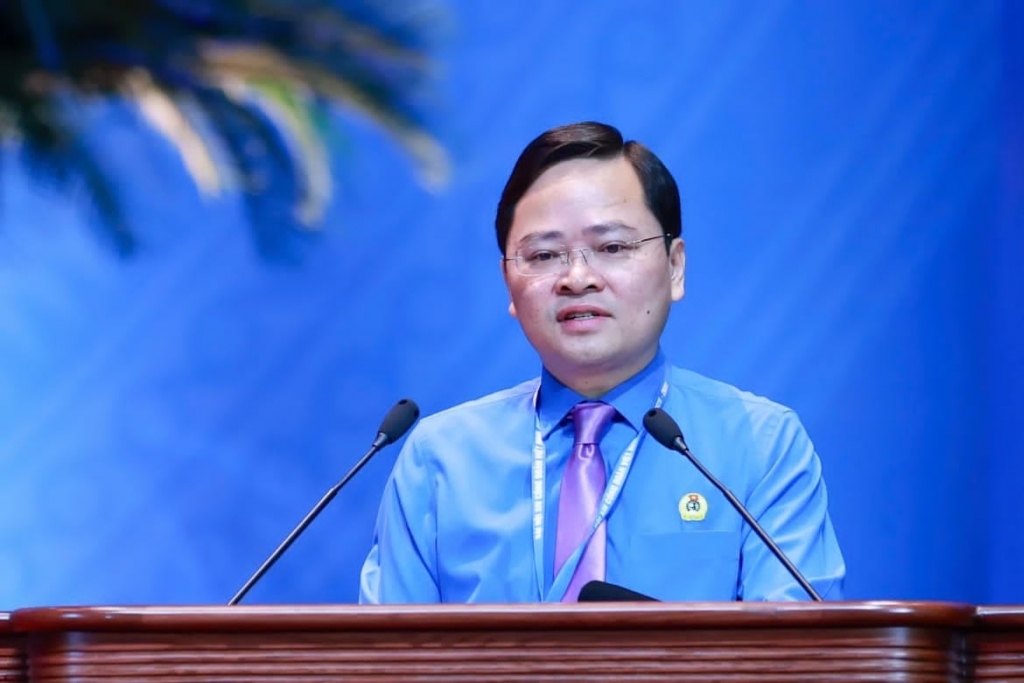 លោក Nguyen Anh Tuan ត្រូវបានជាប់ឆ្នោតឡើងវិញជាប្រធានសហព័ន្ធសហជីពការងារទូទាំងវៀតណាម