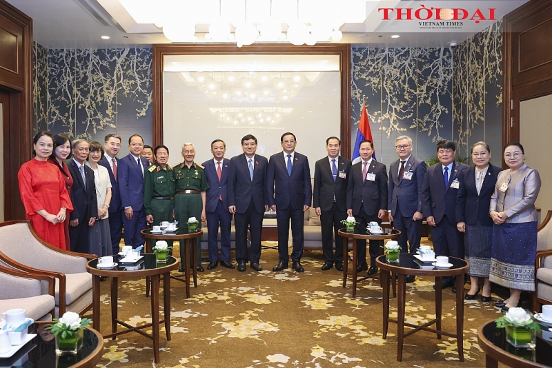 នាយករដ្ឋមន្ត្រី Sonexay Siphandone៖ ឡាវផ្តល់អាទិភាពខ្ពស់បំផុតសម្រាប់ទំនាក់ទំនងជាមួយវៀតណាម