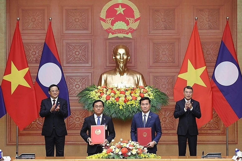 វៀតណាម និងឡាវ ប្រគល់ទទួលឯកសារសហប្រតិបត្តិការសំខាន់ៗជាច្រើន