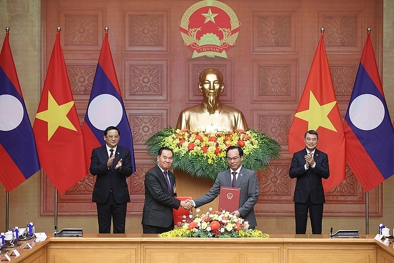 វៀតណាម និងឡាវ ប្រគល់ទទួលឯកសារសហប្រតិបត្តិការសំខាន់ៗជាច្រើន
