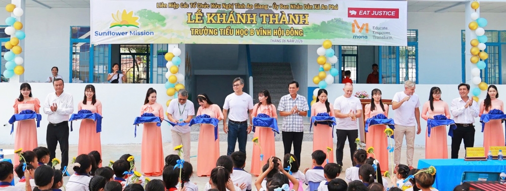 អង្គការ Sunflower Mission (សហរដ្ឋអាមេរិក) ឧបត្ថម្ភគម្រោងអប់រំតម្លៃ ៤,៩ ប៊ីលីយូនដុង នៅខេត្ត An Giang