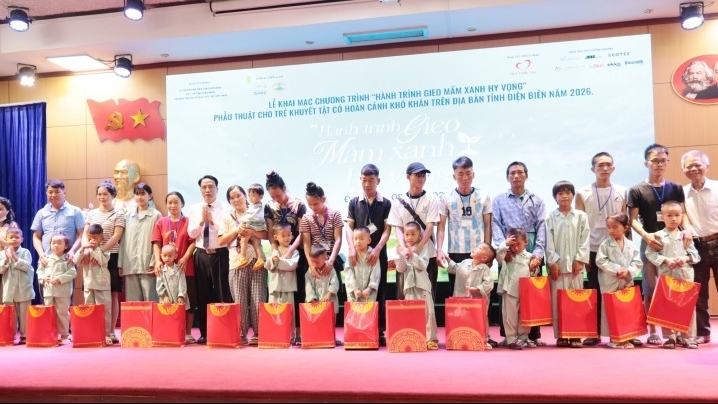 ការបន្ត "ដំណើរការសាបព្រោះពន្លកបៃតងនៃក្តីសង្ឃឹម" សម្រាប់កុមារពិការនៅខេត្ត Dien Bien