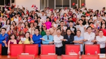 និស្សិតឡាវ និងកម្ពុជាចំនួន ១៧៧ នាក់ មាន «គ្រួសារទីពីរ» នៅ Ho Chi Minh
