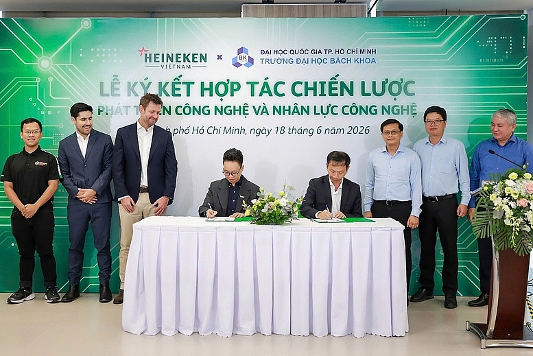 HEINEKEN វៀតណាម និងសាកលវិទ្យាល័យបច្ចេកវិទ្យានៃទីក្រុងហូជីមិញ សហការគ្នាអភិវឌ្ឍន៍បច្ចេកវិទ្យា និងប្រភពធនធានមនុស្សប្រកបដោយគុណភាពខ្ពស់ HEINEKEN វៀតណាម និងសាកលវិទ្យាល័យបច្ចេកវិទ្យានៃទីក្រុងហូជីមិញ សហការគ្នាអភិវឌ្ឍន៍បច្ចេកវិទ្យា និងប្រភពធនធានមនុស្សប្រកបដោយគុណភាពខ្ពស់