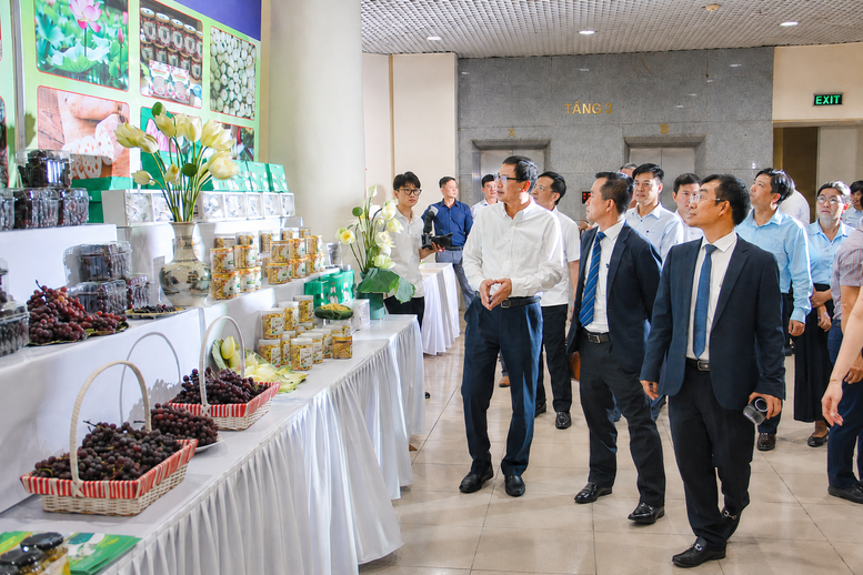 ម៉ូដែលវិទ្យាសាស្ត្រ និងបច្ចេកវិទ្យាជាង ១,៤ ពាន់ជួយលើកកម្ពស់ជីវភាពរស់នៅតំបន់ជនបទ និងតំបន់ភ្នំ ម៉ូដែលវិទ្យាសាស្ត្រ និងបច្ចេកវិទ្យាជាង ១,៤ ពាន់ជួយលើកកម្ពស់ជីវភាពរស់នៅតំបន់ជនបទ និងតំបន់ភ្នំ