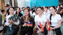 ទីក្រុងហូជីមិញ៖ ទិវាបុណ្យ “គ្រួសារវៀតណាម - ឡាវ - កម្ពុជា” ផ្សព្វផ្សាយទូលំទូលាយនូវចំណងមិត្តភាព