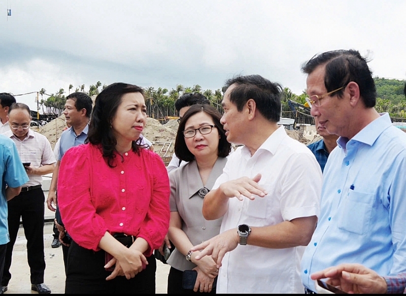ត្រៀមរៀបចំ APEC ឆ្នាំ ២០២៧៖ បំពេញបន្ថែមហេដ្ឋារចនាសម្ព័ន្ធគមនាគមន៍បម្រើដល់សារព័ត៌មានអន្តរជាតិឱ្យបានឆាប់រហ័ស ត្រៀមរៀបចំ APEC ឆ្នាំ ២០២៧៖ បំពេញបន្ថែមហេដ្ឋារចនាសម្ព័ន្ធគមនាគមន៍បម្រើដល់សារព័ត៌មានអន្តរជាតិឱ្យបានឆាប់រហ័ស