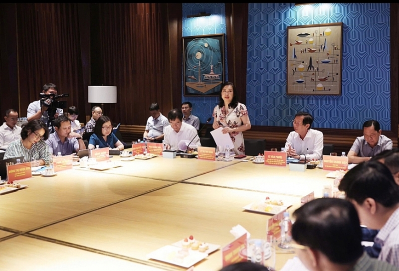 ត្រៀមរៀបចំ APEC ឆ្នាំ ២០២៧៖ បំពេញបន្ថែមហេដ្ឋារចនាសម្ព័ន្ធគមនាគមន៍បម្រើដល់សារព័ត៌មានអន្តរជាតិឱ្យបានឆាប់រហ័ស ត្រៀមរៀបចំ APEC ឆ្នាំ ២០២៧៖ បំពេញបន្ថែមហេដ្ឋារចនាសម្ព័ន្ធគមនាគមន៍បម្រើដល់សារព័ត៌មានអន្តរជាតិឱ្យបានឆាប់រហ័ស