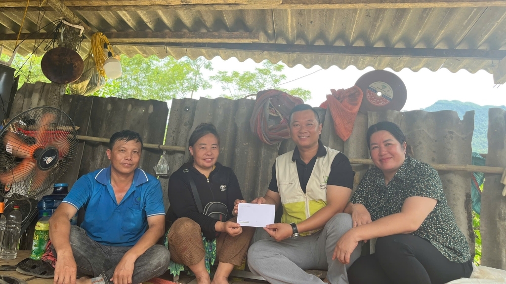 អង្គការ GNI គាំទ្រការកែលម្អលក្ខខណ្ឌផ្ទះសម្បែងសម្រាប់កុមារទទួលបានការធានារ៉ាប់រងចំនួន ៥ នាក់នៅខេត្ត Tuyen Quang