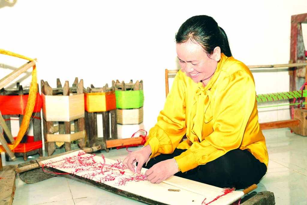សិប្បកម្មតម្បាញដ៏ពិសេសរបស់ជនជាតិខ្មែរ