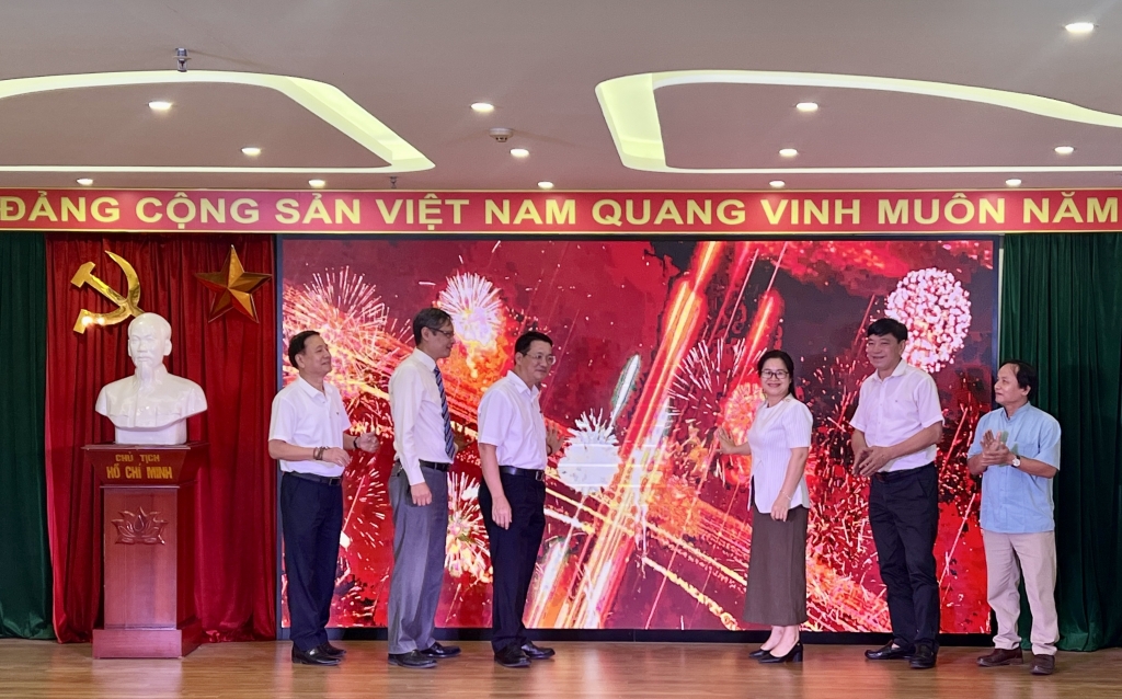 គំនូរទីក្រុងហាណូយ - ពណ៌នៃសន្តិភាពតាមរយៈកែវភ្នែករបស់កុមារជុំវិញពិភពលោក
