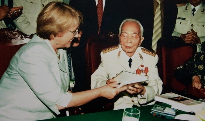 Michelle Bachelet និងបទចម្រៀងមិត្តភាពវៀតណាម - ឈីលី