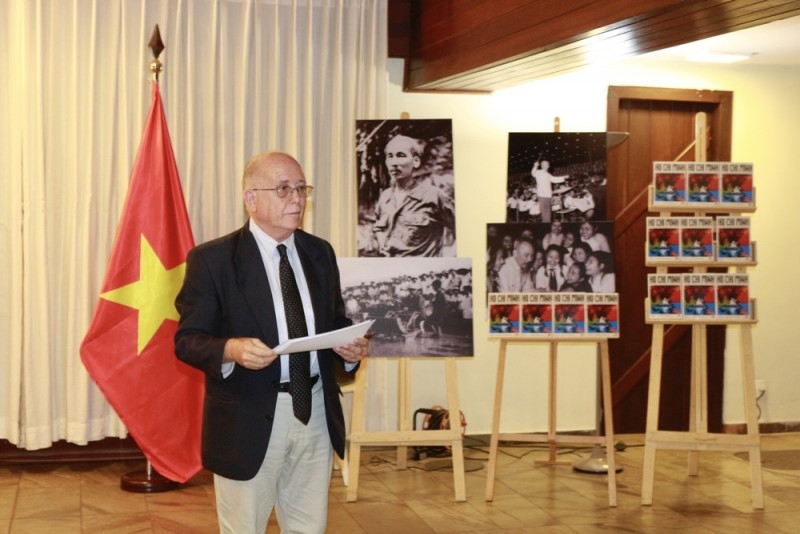 Pedro da Oliveira៖ ពីសាលបង្រៀន Sao Paulo ទៅស្ពានតភ្ជាប់វៀតណាម-ប្រេស៊ីល