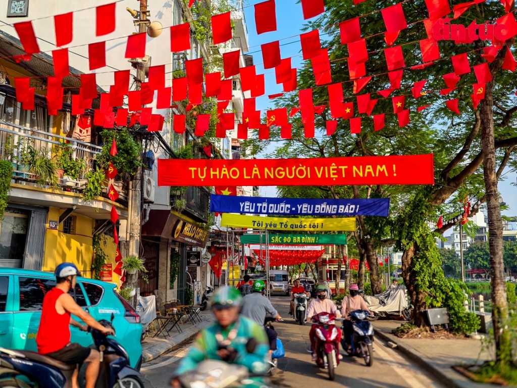 សមាគមមិត្តភាពបេឡារុស WWF-វៀតណាម អបអរសាទរខួបលើកទី ៨០ នៃទិវាជាតិ