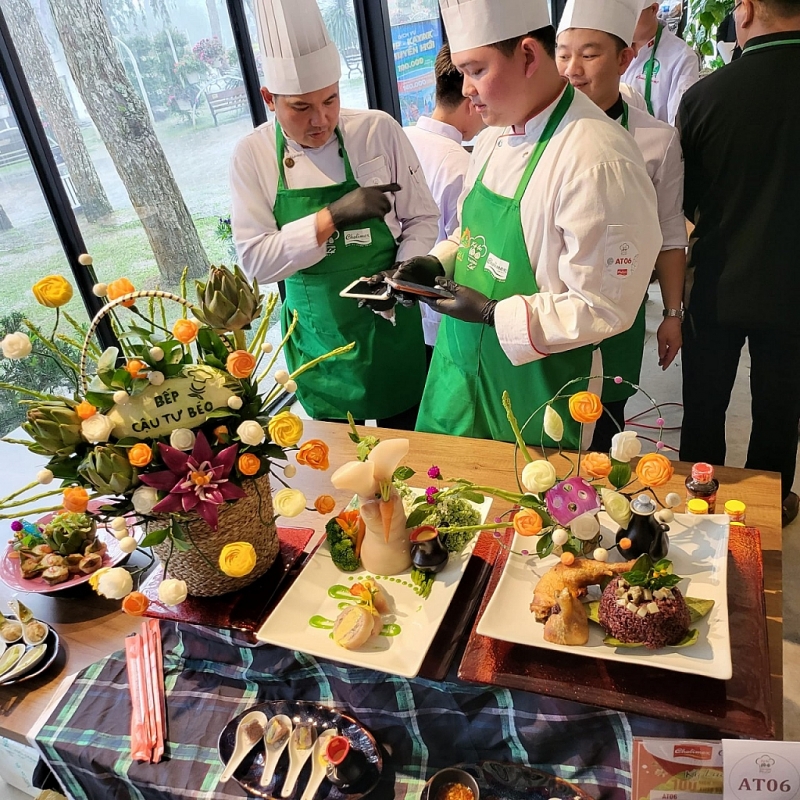 ឱកាសដើម្បីស្វែងយល់បន្ថែមពីរបៀបរៀបចំចានឆ្ងាញ់ពី artichokes Da Lat សម្រាប់អ្នកចូលចិត្តអាហារ ឱកាសដើម្បីស្វែងយល់បន្ថែមពីរបៀបរៀបចំចានឆ្ងាញ់ពី artichokes Da Lat សម្រាប់អ្នកចូលចិត្តអាហារ