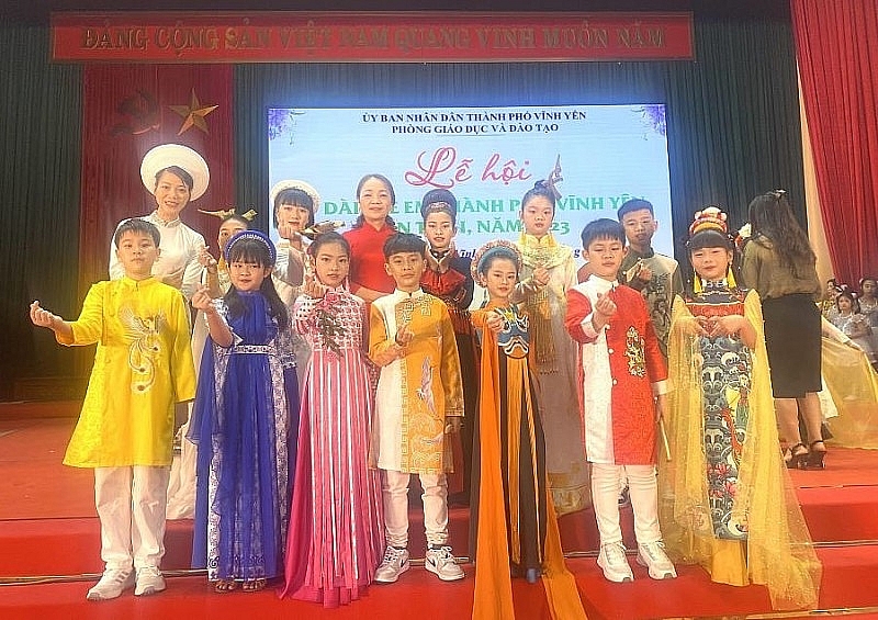 សាលាបឋមសិក្សា Lien Minh៖ ជាចំណុចភ្លឺនៃវិស័យអប់រំរបស់ទីក្រុង Vinh Yen