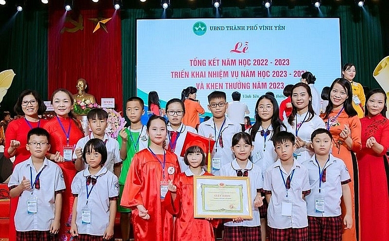 សាលាបឋមសិក្សា Lien Minh៖ ជាចំណុចភ្លឺនៃវិស័យអប់រំរបស់ទីក្រុង Vinh Yen