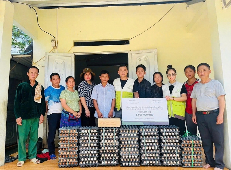 GNI បានប្រគល់សម្ភារៈសង្គ្រោះដល់គ្រួសារជិត ៥០០ នៅ Tuyen Quang, Ha Giang