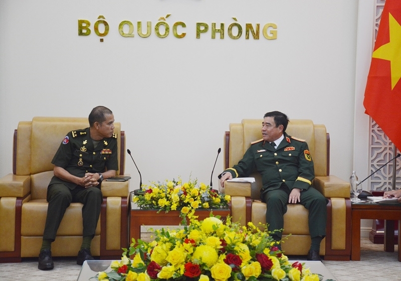 លោកឧត្តមសេនីយ៍ត្រី Nguyen Ba Luc អនុប្រធានអគ្គសេនាធិការនៃកងទ័ពប្រជាជនវៀតណាម បានទទួលជួបគណៈប្រតិភូទីចាត់ការកលយុទ្ធនៃអគ្គបញ្ជាការដ្ឋានកងយោធពលខេមរភូមិន្ទ