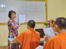 Da Nang ៖ ថ្នាក់រៀនភាសាវៀតណាមសម្រាប់សិស្សានុសិស្សឡាវ និងថៃ នៅវត្ត Tam Bao