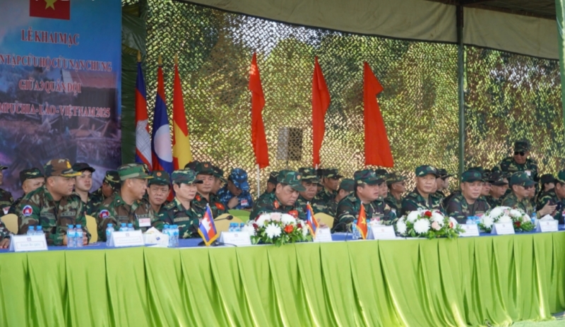 បើកវគ្គហ្វឹកហ្វឺនដើម្បីបំរើការហាត់សមរួមកងទ័ពឡាវ-វៀតណាម-កម្ពុជា
