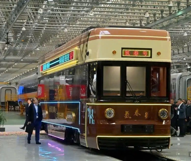 នាវាទេសចរណ៍ "គ្មានកាបូន" ដំបូងបង្អស់របស់ប្រទេសចិន បានចាប់ផ្តើមដំណើរការជាផ្លូវការហើយ