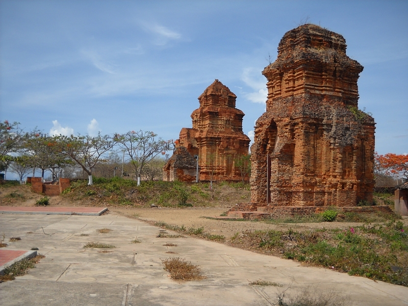 ស្ថាបត្យកម្មសិល្បៈតែមួយគត់នៃប៉មបុរាណ Po Sah Inu នៅ Binh Thuan