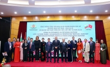 ប្រធានសម្ព័ន្ធអង្គការមិត្តភាពវៀតណាម Phan Anh Son បានអញ្ជើញចូលរួមជំនួបរវាងប្រធានាធិបតីប៊ុលហ្គារី និងមិត្តវៀតណាមដែលធ្លាប់សិក្សា និងធ្វើការនៅប៊ុលហ្គារី