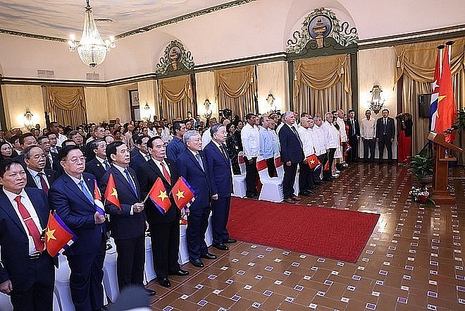 សម្ព័ន្ធអង្គការមិត្តភាពវៀតណាមចូលរួមយ៉ាងសកម្មក្នុង និងរៀបចំសកម្មភាពការបរទេសកម្រិតខ្ពស់នៅបរទេស