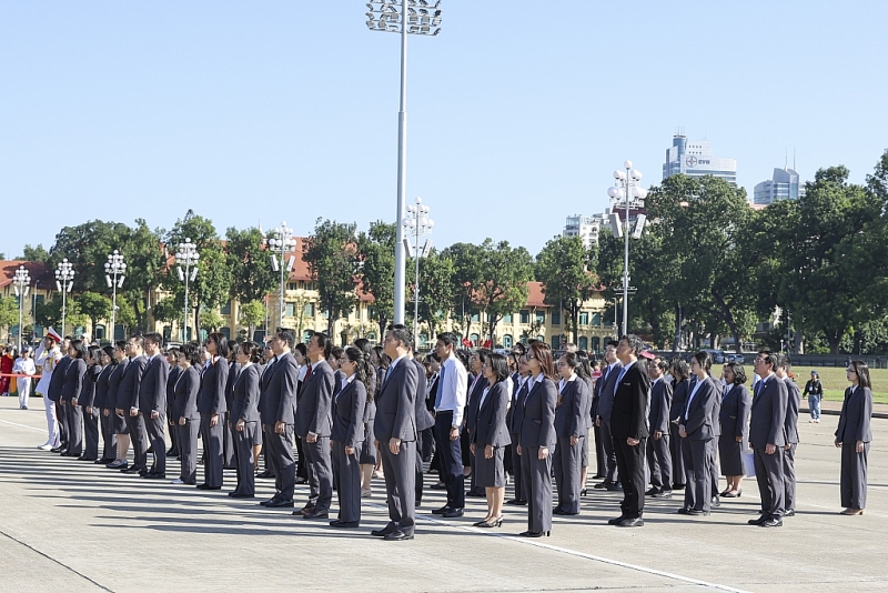 សម្ព័ន្ធអង្គការមិត្តភាពវៀតណាមរាយការណ៍អំពីការងារជូនពូ Ho ក្នុងឱកាសខួបលើកទី ៧៥ នៃទិវាប្រពៃណី