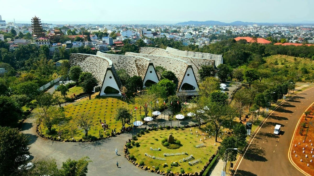 Gần 4 triệu lượt khách từ hơn 22 quốc gia đến với Bảo tàng Thế giới Cà phê tại Đắk Lắk