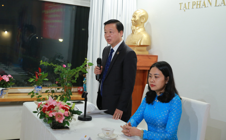 ឧបនាយករដ្ឋមន្ត្រី Tran Hong Ha ជួបជាមួយជនវៀតណាមនៅឯបរទេសនៅប្រទេសហ្វាំងឡង់