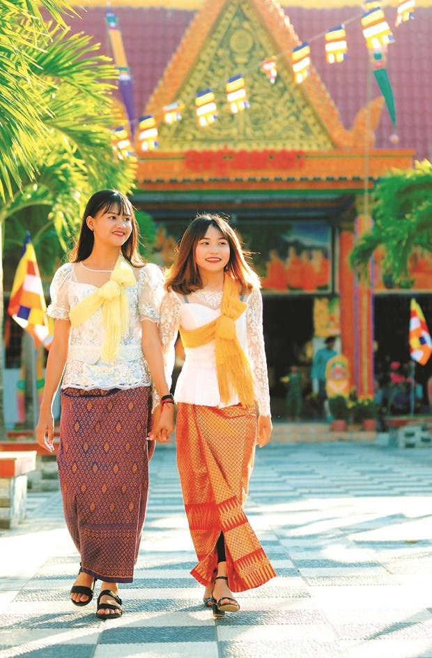 ច្បាប់ស្រីរបស់ជនជាតិ ខែ្មរ ណាមបូ