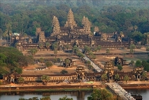 វិស័យទេសចរណ៍នៅកម្ពុជាងើបឡើងវិញយ៉ាងខ្លាំងទោះបីជាមានការលេចចេញវីរុសបំប្លែងថ្មី Omicron ក៏ដោយ
