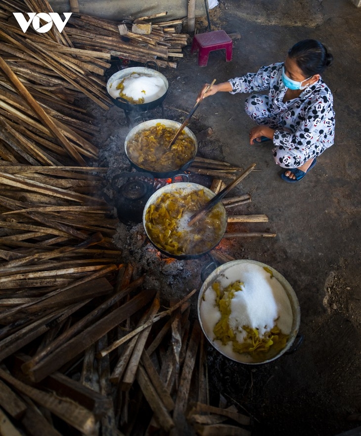 អញ្ជើញទៅទស្សនាភូមិ Ha Cang ដើម្បីស្វែងយល់មុខរបរធ្វើដំណាប់ខ្ញី Hue