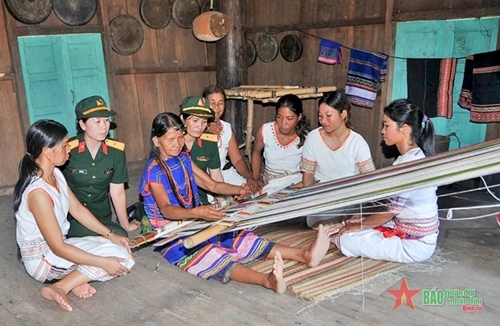 បក្ស រដ្ឋតែងតែយកចិត្តទុកដាក់ក្នុងការលើកកម្ពស់គុណភាពរស់នៅរបស់ជនជាតិ Ro Mam