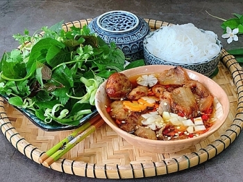 ទីក្រុងហាណូយជាប់ចំណាត់ថ្នាក់លេខ៣ ក្នុងបញ្ជីគោលដៅទេសចរណ៍ដែលមានម្ហូបអាហារគួរឲ្យទាក់ទាញបំផុតនៅលើពិភពលោក