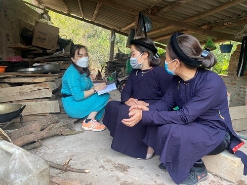 ជួយឧបត្ថម្ភស្រី្តក្រីក្រនៅពេលសម្រាលកូនស្របតាមគោលនយោបាយជាតិប្រជាជន