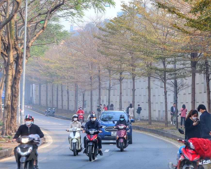 ទេសភាពរដ្ឋធានី Ha Noi ស្រស់ស្អាត ក្នុងរដូវកាលដែលដើមឈើផ្លាស់ប្តូរស្លឹក