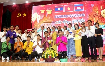 សកម្មភាពជាច្រើនដែលរៀបចំ ក្នុងពិធីបុណ្យចូលឆ្នាំថ្មីប្រពៃណីជាតិឡាវនិងកម្ពុជា សម្រាប់និស្សិតនៃប្រទេសទាំងពីរ