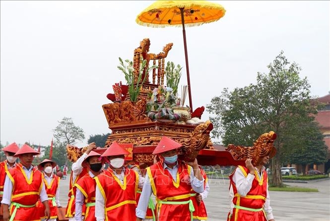 លក្ខណៈពិសេសនៃពិធីក្បួនដង្ហែអាសនៈស្តេច Hung