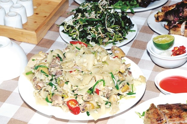 មុខម្ហូបដ៏ល្អឯកផ្សេងៗ ដែលកែច្នៃពីផ្កាជើងគោ
