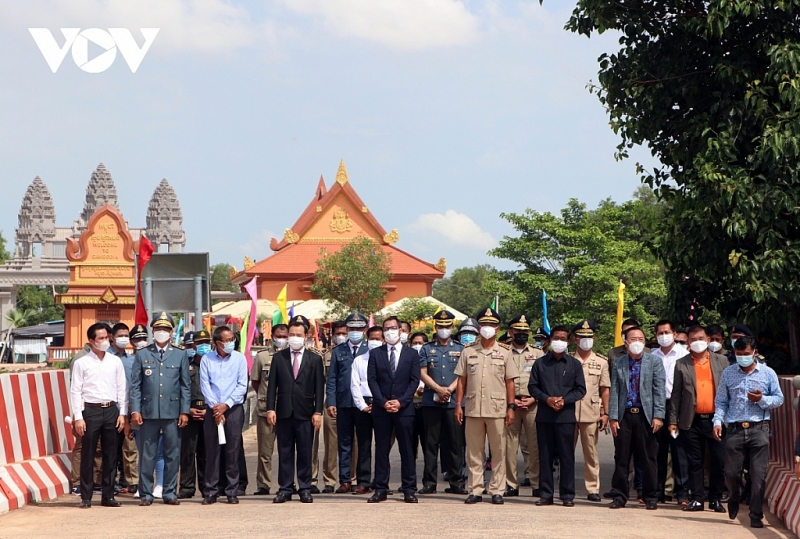 ពិធីប្រកាសដាក់ឲ្យដំណើរការច្រកទ្វារព្រំដែនអន្តរជាតិ Tan Nam - ម៉ឺនជ័យ