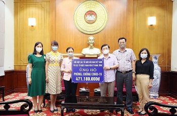 VUFO បានប្រគល់ថវិការៃអង្គាស ដើម្បីគាំទ្រមូលនិធិវ៉ាក់សាំង Covid-19