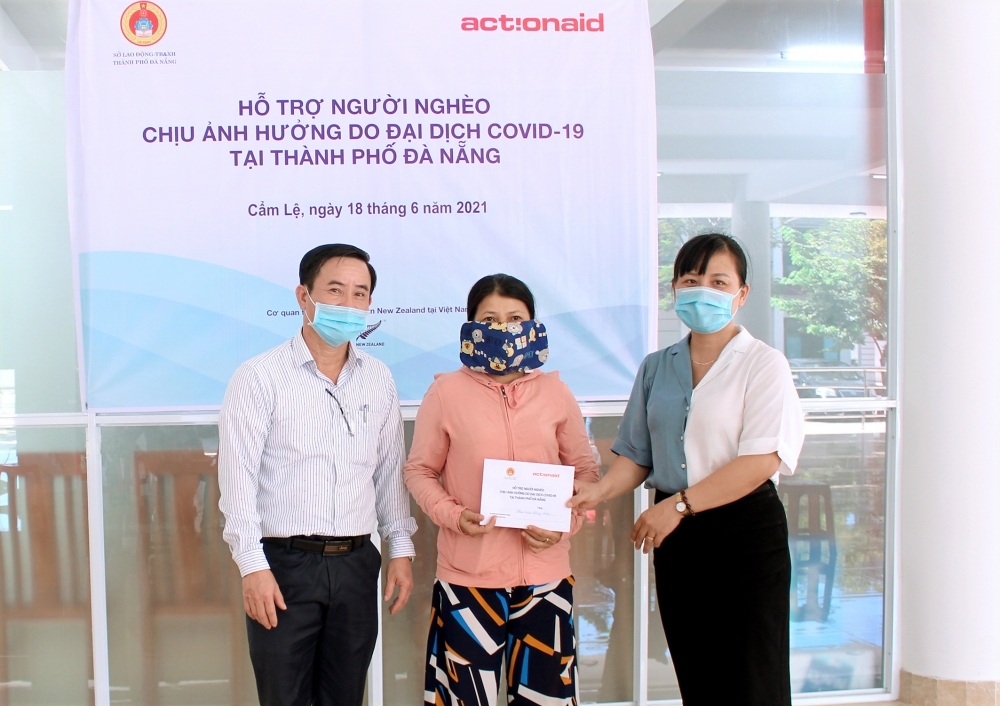 លោកស្រីឯកអគ្គរដ្ឋទូតនូវែលសេឡង់ប្រចាំនៅប្រទេសវៀតណាម៖ យើងបានជួយស្ត្រីជាង ២០០០ នាក់ដែលរងផលប៉ះពាល់ដោយជំងឺ Covid - ១៩
