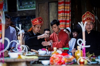 ពិធី “ធ្វើឲ្យផ្ទះត្រជាក់ត្រជំ” របស់ជនជាតិ Muong